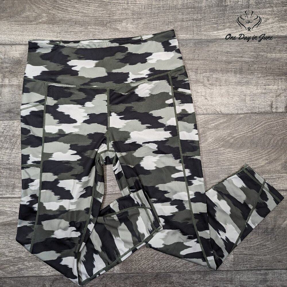 Reebok Ankle Yoga Pants Size XL